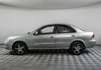 Подержанный автомобиль Nissan Almera Classic 2007 года (8 фото)