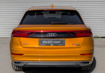 Подержанный автомобиль Audi Q8 2019 года (6 фото)