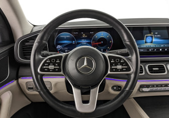 Подержанный автомобиль Mercedes-Benz GLE 2021 года (22 фото)