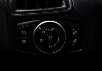 Подержанный автомобиль Ford Focus Wagon 2018 года (15 фото)