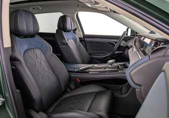 Подержанный автомобиль Voyah Free 2023 года (24 фото)