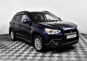 Подержанный автомобиль Mitsubishi ASX 2011 года (3 фото)