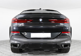 Подержанный автомобиль BMW X6 2024 года (4 фото)