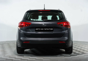 Подержанный автомобиль Kia Ceed Wagon 2015 года (4 фото)