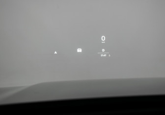 Подержанный автомобиль LiXiang L6 2024 года (17 фото)