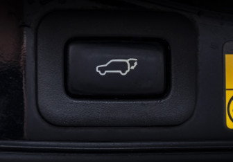 Подержанный автомобиль Toyota Land Cruiser Suv 2014 года (22 фото)