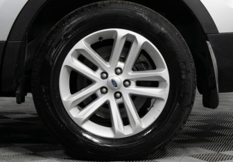 Подержанный автомобиль Ford Explorer 2013 года (17 фото)
