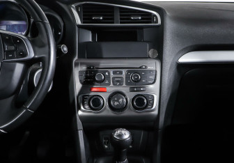 Подержанный автомобиль Citroen C4 Sedan 2016 года (13 фото)