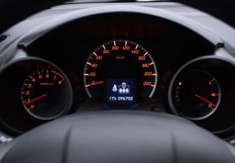 Подержанный автомобиль Honda Jazz 2012 года (12 фото)