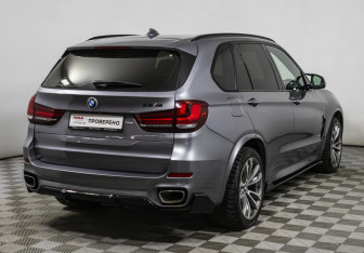Подержанный автомобиль BMW X5 2015 года (5 фото)