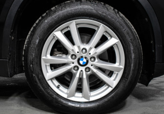 Подержанный автомобиль BMW X5 2016 года (18 фото)