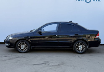 Подержанный автомобиль Nissan Almera Classic 2012 года (8 фото)