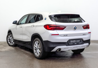 Подержанный автомобиль BMW X2 2021 года (7 фото)