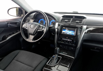 Подержанный автомобиль Toyota Camry Sedan 2016 года (27 фото)
