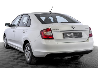Подержанный автомобиль Skoda Rapid Liftback 2019 года (7 фото)