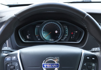 Подержанный автомобиль Volvo V40 Hatchback 2014 года (11 фото)