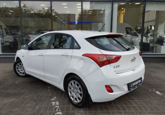 Подержанный автомобиль Hyundai i30 Hatchback 2013 года (6 фото)