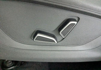 Подержанный автомобиль Changan UNI-S 2024 года (20 фото)