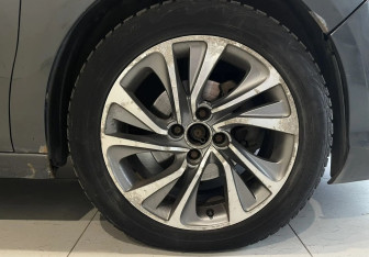 Подержанный автомобиль Citroen C4 Hatchback 2012 года (15 фото)