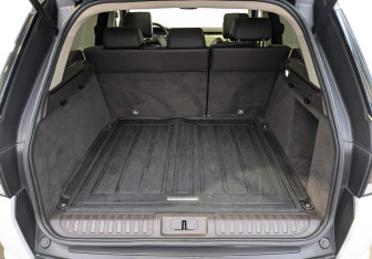 Подержанный автомобиль Land Rover Range Rover Sport 2017 года (10 фото)