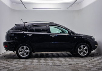 Подержанный автомобиль Lexus RX 2007 года (4 фото)