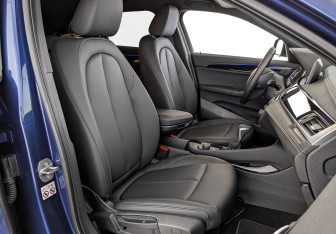 Подержанный автомобиль BMW X2 2021 года (23 фото)