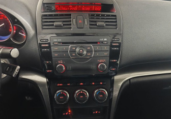 Подержанный автомобиль Mazda 6 Sedan 2010 года (14 фото)