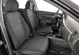 Подержанный автомобиль Kia Rio Hatchback 2021 года (23 фото)