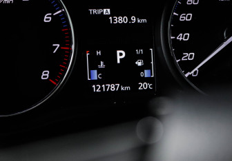 Подержанный автомобиль Mitsubishi Outlander 2020 года (11 фото)