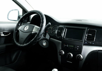 Подержанный автомобиль SsangYong Actyon 2013 года (7 фото)