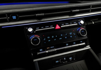 Подержанный автомобиль Hyundai Santa Fe 2024 года (30 фото)