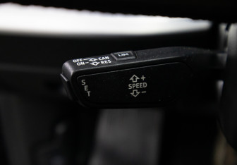 Подержанный автомобиль Audi Q8 2019 года (19 фото)