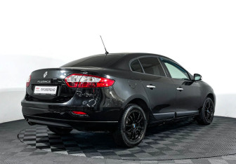 Подержанный автомобиль Renault Fluence 2013 года (5 фото)