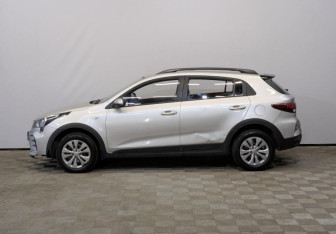 Подержанный автомобиль Kia Rio Hatchback 2021 года (8 фото)