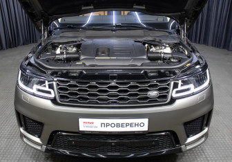 Подержанный автомобиль Land Rover Range Rover Sport 2020 года (9 фото)