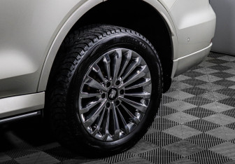 Подержанный автомобиль Tank 500 2023 года (15 фото)