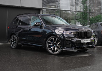 Подержанный автомобиль BMW X7 2020 года (3 фото)