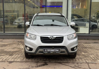 Подержанный автомобиль Hyundai Santa Fe 2012 года (2 фото)
