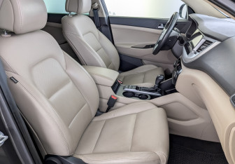 Подержанный автомобиль Hyundai Tucson 2016 года (23 фото)