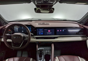Подержанный автомобиль Geely Monjaro 2023 года (23 фото)