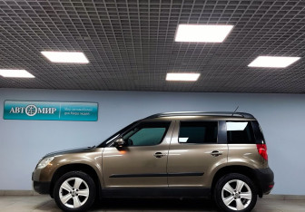 Подержанный автомобиль Skoda Yeti 2013 года (8 фото)