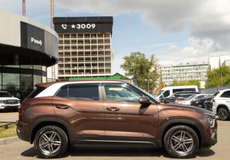 Подержанный автомобиль Hyundai Creta 2021 года (3 фото)