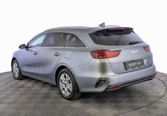 Подержанный автомобиль Kia Ceed Wagon 2021 года (7 фото)