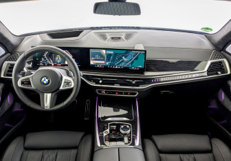 Новый BMW X7 2025 (10 фото)