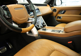 Подержанный автомобиль Land Rover Range Rover 2019 года (7 фото)