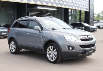 Подержанный автомобиль Opel Antara 2013 года (3 фото)