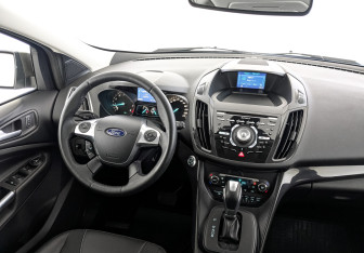 Подержанный автомобиль Ford Kuga 2013 года (29 фото)