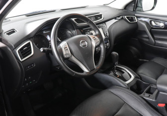 Подержанный автомобиль Nissan Qashqai 2018 года (9 фото)