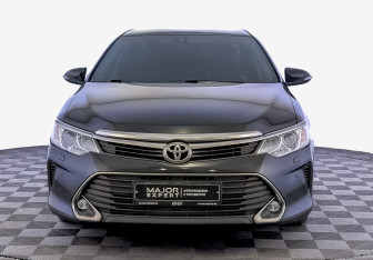 Подержанный автомобиль Toyota Camry Sedan 2015 года (2 фото)