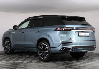 Подержанный автомобиль Jaecoo J8 2024 года (7 фото)